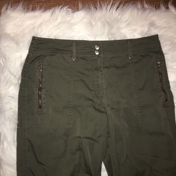 Green khaki pants - Picture 2 of 4